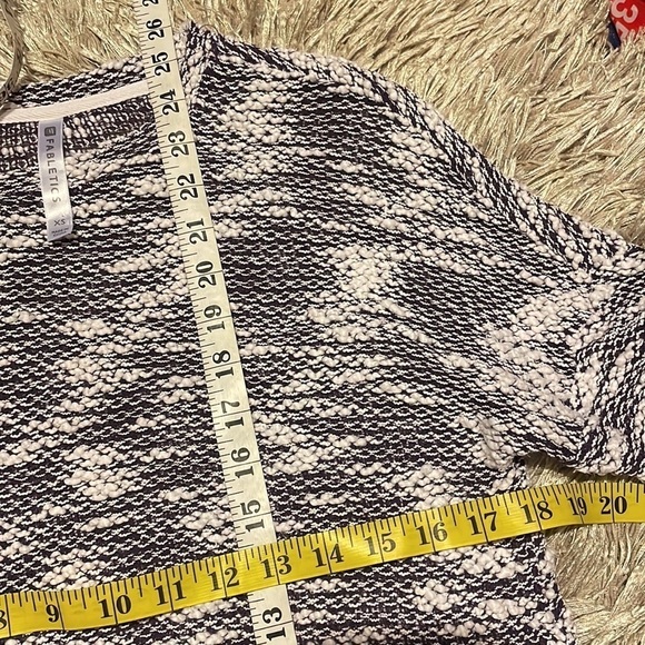 FABLETICS‎ Black and White Long Sleeve Active Sweater Size XS - Picture 10 of 10